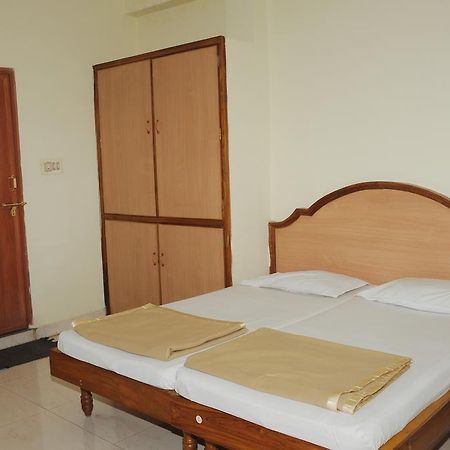 Hotel Agarala Residency Tirupati Eksteriør bilde