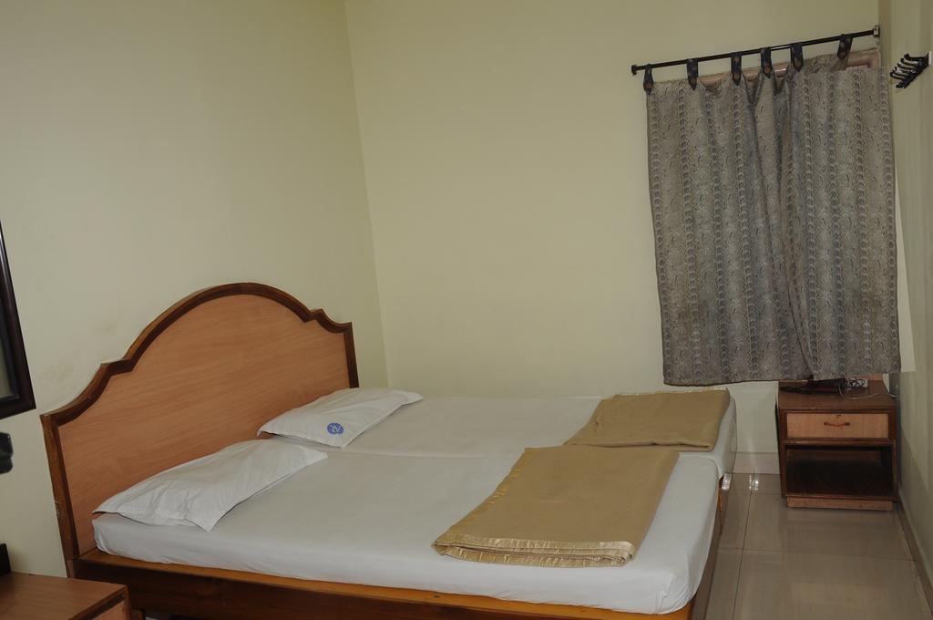 Hotel Agarala Residency Tirupati Eksteriør bilde